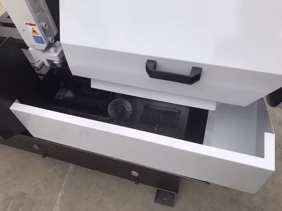 Monthly Deals Horizontal Metal precision GH4240 Cutting Band Saw Machine with price